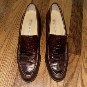 Brown tortoise shoes